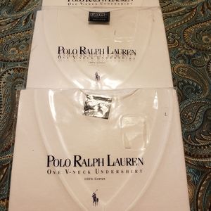 V-neck and crew neck (1) undershirt